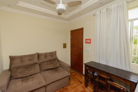 Apartamento à venda com 76m², 2 quartos e 1 vaga Apartamento à venda com 76m², 2 quartos e 1 vagaSala