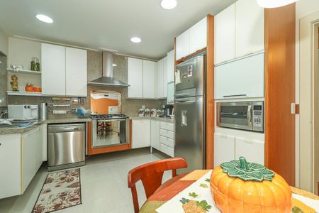 Apartamento para alugar com 304m², 3 quartos e 4 vagasCozinha