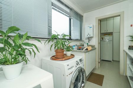 Apartamento para alugar com 304m², 3 quartos e 4 vagasÁrea de Serviço