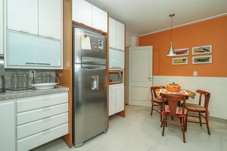 Apartamento para alugar com 304m², 3 quartos e 4 vagasCozinha