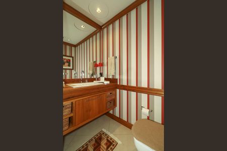 Apartamento para alugar com 304m², 3 quartos e 4 vagasLavabo