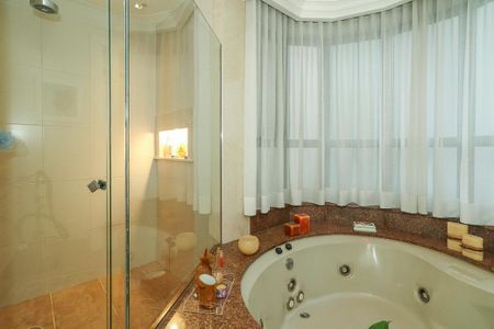 Apartamento para alugar com 304m², 3 quartos e 4 vagasBanheiro Suíte master