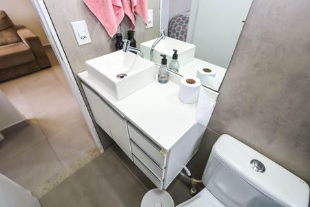 Apartamento à venda com 40m², 2 quartos e 1 vaga Apartamento à venda com 40m², 2 quartos e 1 vagaBanheiro