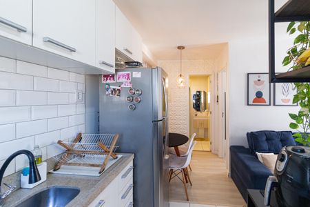 Apartamento à venda com 38m², 2 quartos e 1 vaga Apartamento à venda com 38m², 2 quartos e 1 vagaCozinha e área de serviço