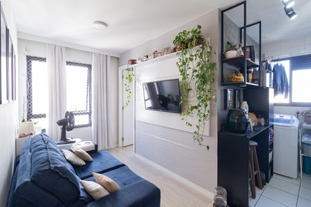 Apartamento à venda com 38m², 2 quartos e 1 vaga Apartamento à venda com 38m², 2 quartos e 1 vagaSala