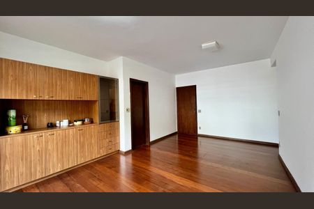 Apartamento à venda com 185m², 4 quartos e 2 vagas Apartamento à venda com 185m², 4 quartos e 2 vagasSala