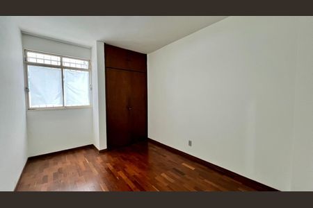 Apartamento à venda com 185m², 4 quartos e 2 vagas Apartamento à venda com 185m², 4 quartos e 2 vagasQuarto 2