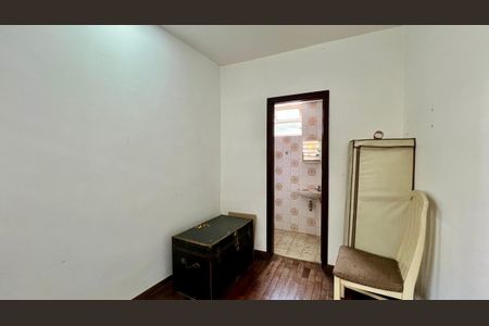 Apartamento à venda com 185m², 4 quartos e 2 vagas Apartamento à venda com 185m², 4 quartos e 2 vagasQuarto de Serviço