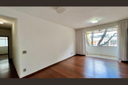 Apartamento à venda com 185m², 4 quartos e 2 vagas Apartamento à venda com 185m², 4 quartos e 2 vagasSala