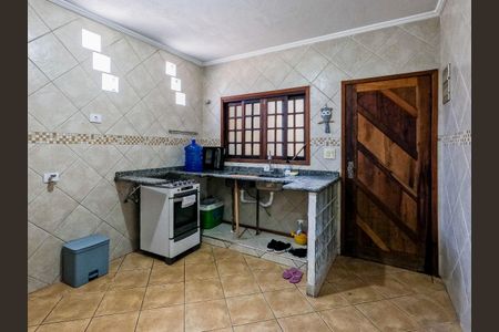Casa à venda com 111m², 5 quartos e 3 vagas Casa à venda com 111m², 5 quartos e 3 vagasCozinha 2