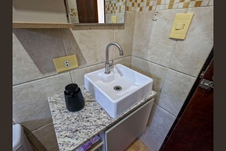 Casa à venda com 111m², 5 quartos e 3 vagas Casa à venda com 111m², 5 quartos e 3 vagasBanheiro Social 2