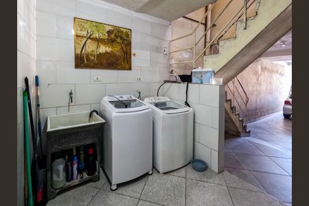 Casa à venda com 111m², 5 quartos e 3 vagas Casa à venda com 111m², 5 quartos e 3 vagasÁrea de Serviço 2