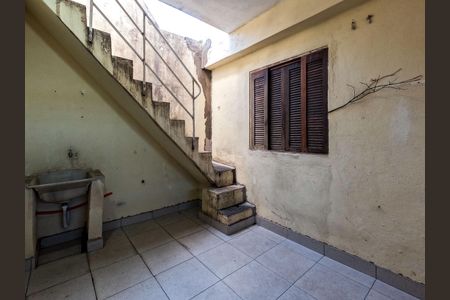 Casa à venda com 111m², 5 quartos e 3 vagas Casa à venda com 111m², 5 quartos e 3 vagasÁrea de Serviço 3