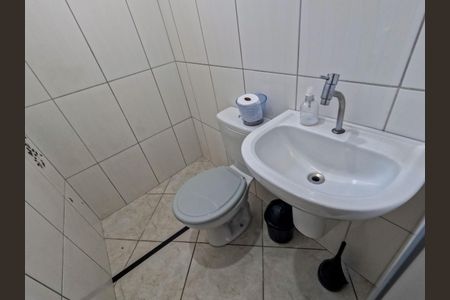 Casa à venda com 111m², 5 quartos e 3 vagas Casa à venda com 111m², 5 quartos e 3 vagasBanheiro Suíte 1