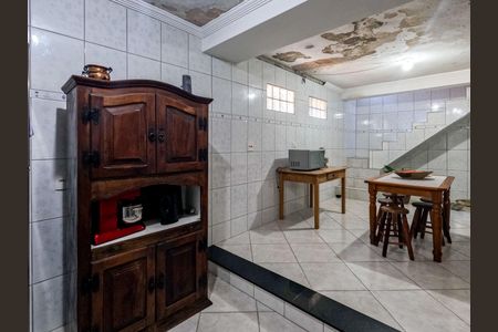 Casa à venda com 111m², 5 quartos e 3 vagas Casa à venda com 111m², 5 quartos e 3 vagasCozinha 1