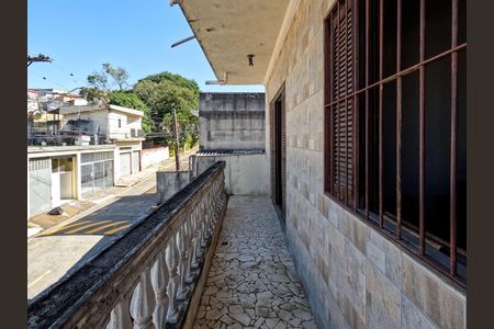 Casa à venda com 111m², 5 quartos e 3 vagas Casa à venda com 111m², 5 quartos e 3 vagasCorredor Externo