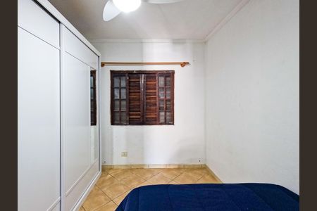 Casa à venda com 111m², 5 quartos e 3 vagas Casa à venda com 111m², 5 quartos e 3 vagasQuarto 2