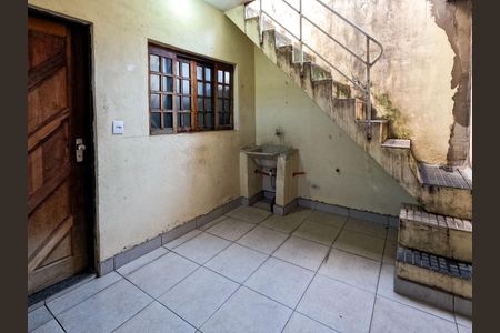 Casa à venda com 111m², 5 quartos e 3 vagas Casa à venda com 111m², 5 quartos e 3 vagasÁrea de Serviço 3