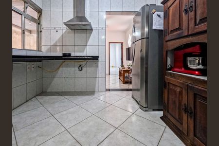 Casa à venda com 111m², 5 quartos e 3 vagas Casa à venda com 111m², 5 quartos e 3 vagasCozinha 1