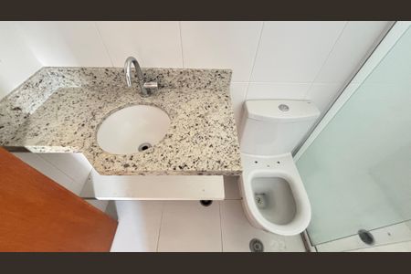 Apartamento à venda com 58m², 2 quartos e 2 vagasBanheiro da Suíte