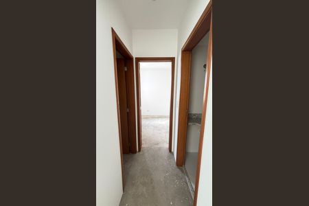 Apartamento à venda com 60m², 2 quartos e 2 vagasCorredor