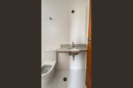 Apartamento à venda com 58m², 2 quartos e 2 vagasBanheiro da Suíte 