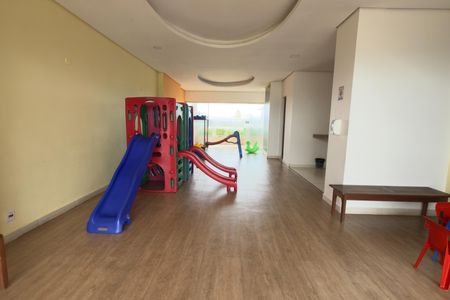 Apartamento para alugar com 76m², 2 quartos e 1 vagaÁrea comum - Playground