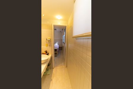 Apartamento à venda com 120m², 2 quartos e 1 vaga Apartamento à venda com 120m², 2 quartos e 1 vagaBanheiro da Suíte