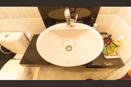 Apartamento à venda com 120m², 2 quartos e 1 vaga Apartamento à venda com 120m², 2 quartos e 1 vagaBanheiro Social