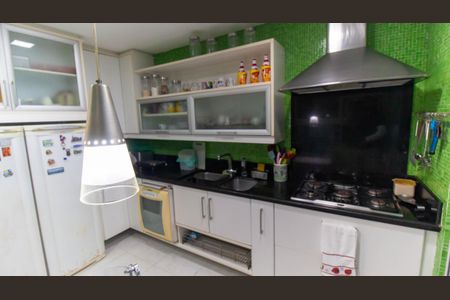Apartamento à venda com 120m², 2 quartos e 1 vaga Apartamento à venda com 120m², 2 quartos e 1 vagaCozinha