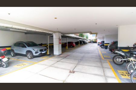 Apartamento à venda com 120m², 2 quartos e 1 vaga Apartamento à venda com 120m², 2 quartos e 1 vagaÁrea comum