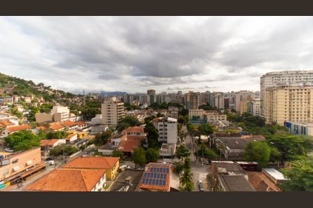 Apartamento à venda com 120m², 2 quartos e 1 vaga Apartamento à venda com 120m², 2 quartos e 1 vagaSuíte