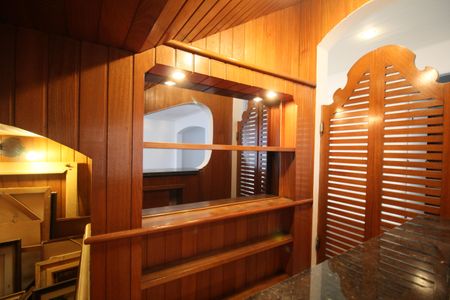 Casa à venda com 374m², 4 quartos e 5 vagasCorredor