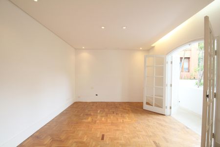 Casa à venda com 374m², 4 quartos e 5 vagasSuíte 1