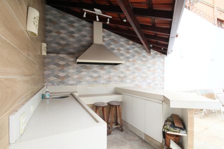 Casa à venda com 374m², 4 quartos e 5 vagasChurrasqueira