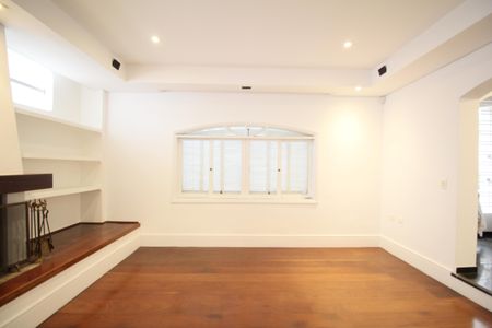 Casa à venda com 374m², 4 quartos e 5 vagasSala 1