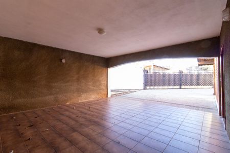 Casa à venda com 420m², 3 quartos e 6 vagasGaragem
