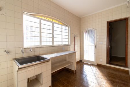 Casa à venda com 420m², 3 quartos e 6 vagasÁrea de Serviço