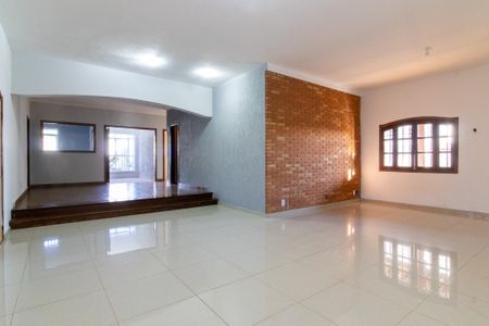 Casa à venda com 420m², 3 quartos e 6 vagasSala