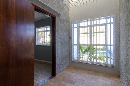 Casa à venda com 420m², 3 quartos e 6 vagasSala