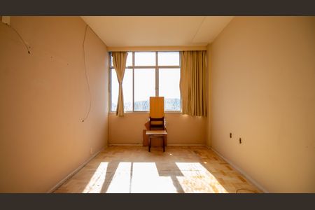 Apartamento à venda com 136m², 5 quartos e 1 vagaSuíte