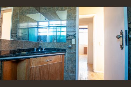 Apartamento à venda com 136m², 5 quartos e 1 vagaBanheiro da Suíte