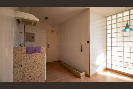 Apartamento à venda com 136m², 5 quartos e 1 vagaCozinha