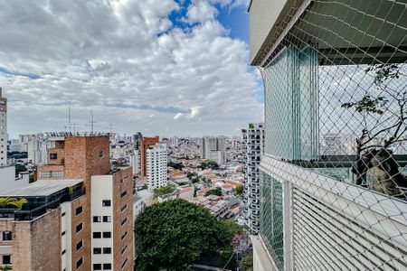 Apartamento à venda com 228m², 4 quartos e 4 vagasVista da Suíte 3