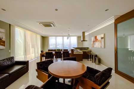 Apartamento à venda com 228m², 4 quartos e 4 vagasÁrea comum