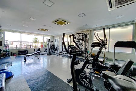 Apartamento à venda com 228m², 4 quartos e 4 vagasÁrea comum - Academia