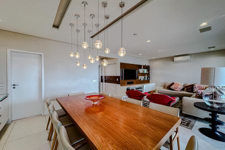 Apartamento à venda com 228m², 4 quartos e 4 vagasSala