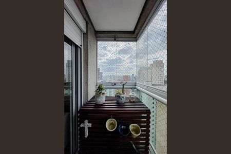 Apartamento à venda com 228m², 4 quartos e 4 vagasVaranda da Suíte 2