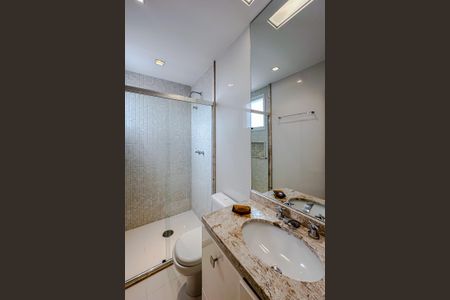 Apartamento à venda com 228m², 4 quartos e 4 vagasBanheiro da Suíte 4