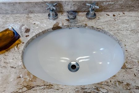 Apartamento à venda com 228m², 4 quartos e 4 vagasBanheiro da Suíte 4